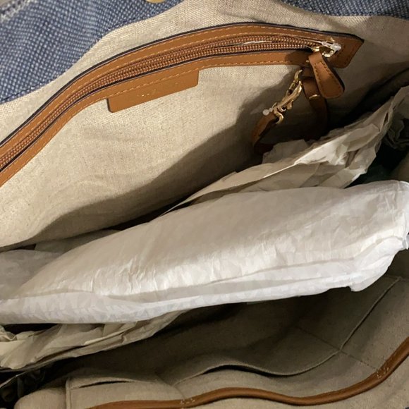 Michael Kors Large Canvas Bag - Picture 3 of 3